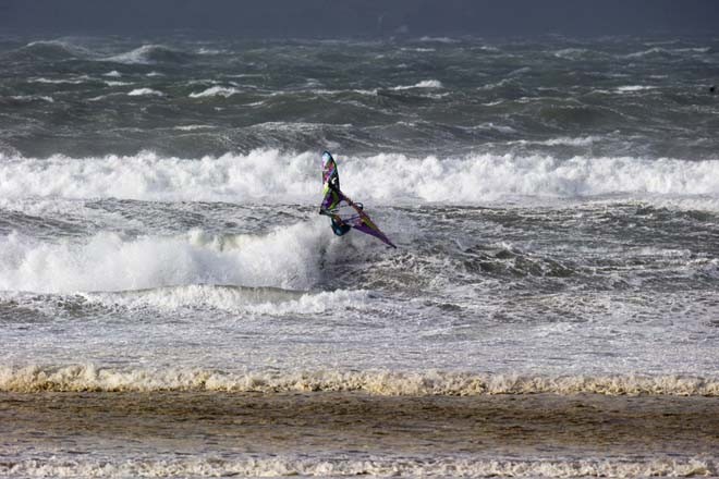 Wave Action - Thomas Traversa pulling off the day’s only successful Wave-360, earning him valuable scores - 2013 Red Bull Storm Chase ©  John Carter http://www.redbullstormchase.com/